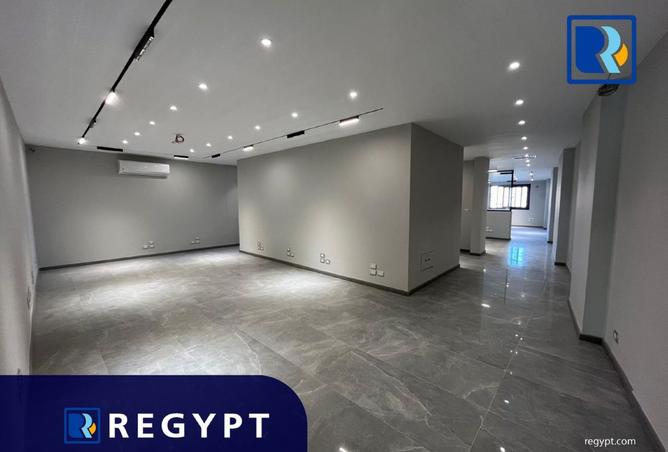 8333201 - Property Image 3