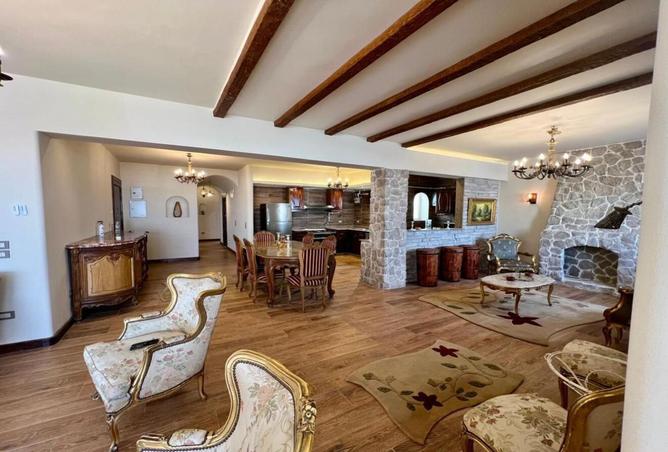 8393337 - Property Image 2