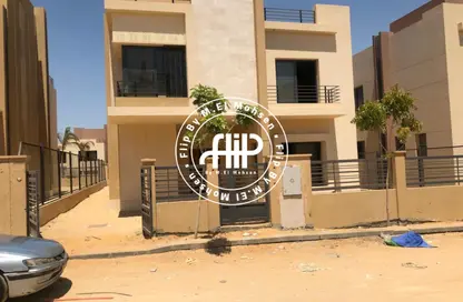 Villa - 5 Bedrooms - 6 Bathrooms for sale in Alma - 2nd District - Sheikh Zayed City - Giza