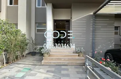 Townhouse - 3 Bedrooms - 3 Bathrooms for sale in Etapa - Sheikh Zayed Compounds - Sheikh Zayed City - Giza