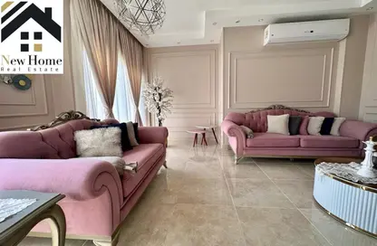 Apartment - 3 Bedrooms - 2 Bathrooms for sale in Fifth Square - The 5th Settlement - New Cairo City - Cairo