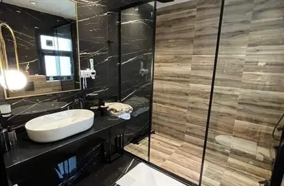 Apartment - 2 Bedrooms - 2 Bathrooms for sale in Azzar - 5th Settlement Compounds - The 5th Settlement - New Cairo City - Cairo