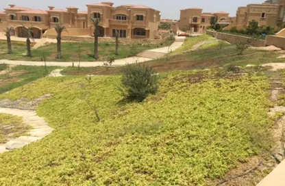 فيلا - 4 غرف نوم - 4 حمامات للبيع في طريق بيفرلي هيلز - الحي السابع عشر - الشيخ زايد - الجيزة