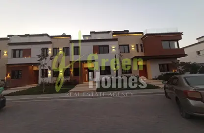 Townhouse - 3 Bedrooms - 3 Bathrooms for sale in Azzar - 5th Settlement Compounds - The 5th Settlement - New Cairo City - Cairo