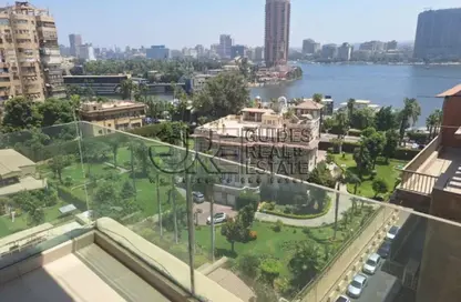 شقة - 3 غرف نوم - 3 حمامات للايجار في شارع شارل ديجول - الدقي - الجيزة