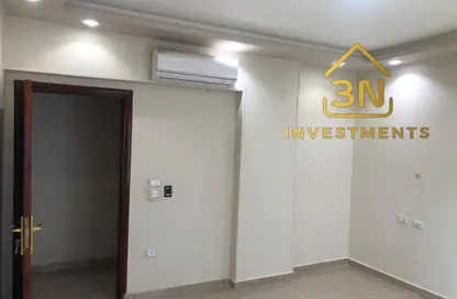 شقة - 3 غرف نوم - 2 حمامات للايجار في جاليريا  مون فالى - المستثمرين الجنوبية - مدينة القاهرة الجديدة - القاهرة