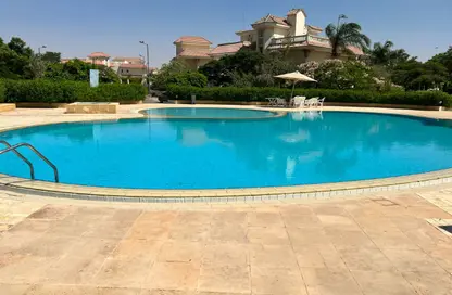 فيلا - 5 غرف نوم - 5 حمامات للبيع في ماي فير ريزدنس - كمبوندات الشروق - مدينة الشروق - القاهرة