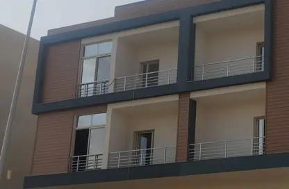 Apartment - 3 Bedrooms - 3 Bathrooms for sale in 8th District - Sheikh Zayed City - Giza