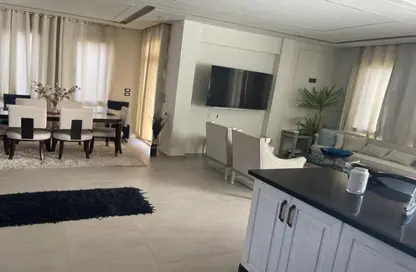 Apartment - 3 Bedrooms - 3 Bathrooms for sale in October Plaza - 6 October Compounds - 6 October City - Giza