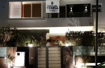 Twin House - 7+ Bedrooms - 6 Bathrooms for sale in Zayed Dunes - 6th District - Sheikh Zayed City - Giza
