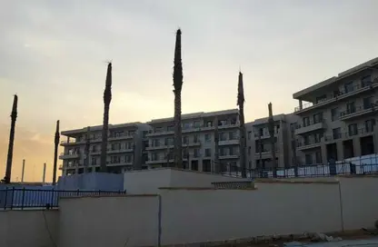 Apartment - 3 Bedrooms - 3 Bathrooms for sale in The Fourteen Golf Residences - Uptown Cairo - Mokattam - Cairo