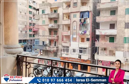 Apartment - 2 Bedrooms - 1 Bathroom for sale in Mahmoud Al Essawy St. - Miami - Hay Awal El Montazah - Alexandria