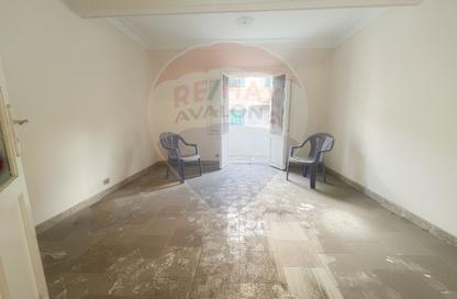 Apartment - 3 Bedrooms - 1 Bathroom for sale in Port Said St. - Ibrahimia - Hay Wasat - Alexandria