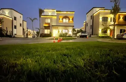 منزل مزدوج - 6 غرف نوم - 4 حمامات للبيع في ازار - كمبوندات التجمع الخامس - التجمع الخامس - مدينة القاهرة الجديدة - القاهرة منزل مزدوج - 6 غرف نوم - 4 حمامات للبيع في ازار - كمبوندات التجمع الخامس - التجمع الخامس - مدينة القاهرة الجديدة - القاهرة