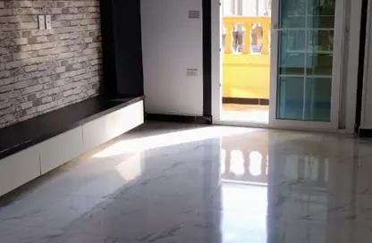 Apartment - 2 Bedrooms - 1 Bathroom for rent in Mohamed Naguib Axis - Abou El Houl - New Cairo City - Cairo