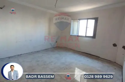 شقة - 3 غرف نوم - 2 حمامات للبيع في جناكليس - حي شرق - الاسكندرية