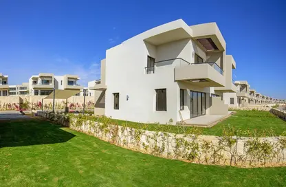 Villa - 4 Bedrooms - 5 Bathrooms for sale in Azha - Al Ain Al Sokhna - Suez