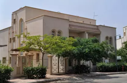 Twin House - 5 Bedrooms - 5 Bathrooms for sale in Zayed 2000 - 4th District - Sheikh Zayed City - Giza