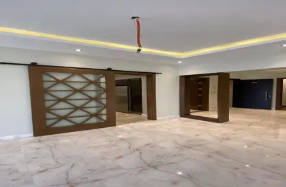 شقة - 3 غرف نوم - 4 حمامات للايجار في ذا كورت ياردز - كمبوندات الشيخ زايد - الشيخ زايد - الجيزة