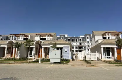 Townhouse - 3 Bedrooms - 3 Bathrooms for sale in Mountain View 4 - 6 October Compounds - 6 October City - Giza