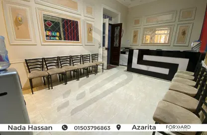 شقة - 8 غرف نوم - 3 حمامات للايجار في الأزاريطة - حي وسط - الاسكندرية