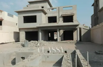 Villa - 5 Bedrooms - 6 Bathrooms for sale in Royal City - Sheikh Zayed Compounds - Sheikh Zayed City - Giza