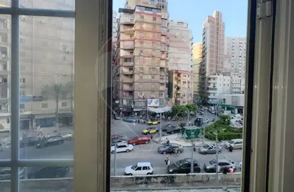 دوبلكس - 5 غرف نوم - 4 حمامات للبيع في شارع عبد السلام عارف - السرايا - سيدي بشر - حي اول المنتزة - الاسكندرية