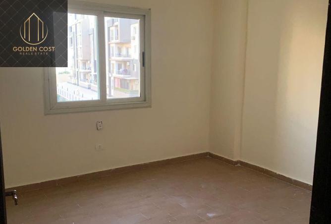 8232348 - Property Image 3