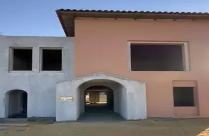 Villa - 5 Bedrooms - 4 Bathrooms for sale in Royal Meadows - Sheikh Zayed Compounds - Sheikh Zayed City - Giza