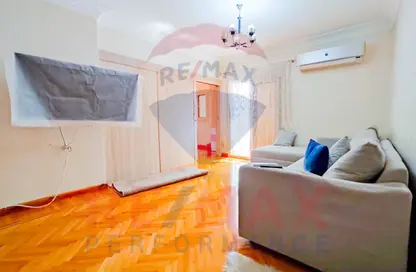 Apartment - 3 Bedrooms - 1 Bathroom for rent in Mohamed Fawzy Moaz St. - Smouha - Hay Sharq - Alexandria