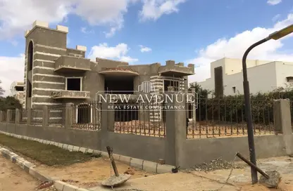 Villa - 3 Bedrooms - 3 Bathrooms for sale in Al Hayah Residence - 3rd District West - Shorouk City - Cairo