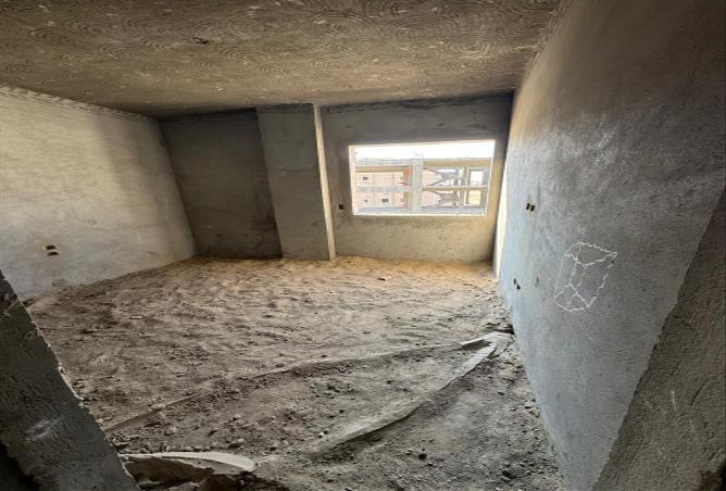 8232373 - Property Image 3