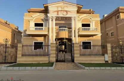 Villa - 6 Bedrooms - 6 Bathrooms for sale in Yasmine District - 14th District - Sheikh Zayed City - Giza
