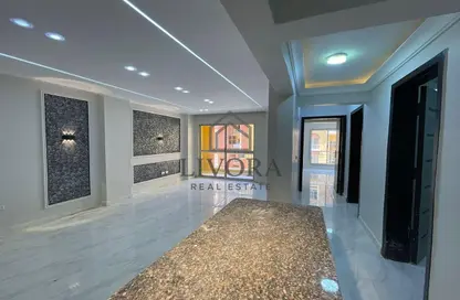 Apartment - 2 Bedrooms - 1 Bathroom for sale in Degla Palms - Al Wahat Road - 6 October City - Giza