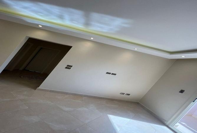 8313998 - Property Image 3