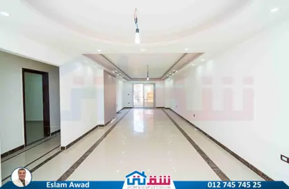 شقة - 3 غرف نوم - 2 حمامات للايجار في زيزينيا - حي شرق - الاسكندرية
