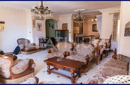 Apartment - 3 Bedrooms - 2 Bathrooms for sale in Shaarawy St. - Laurent - Hay Sharq - Alexandria
