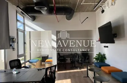 مساحات مكتبية - استوديو - 1 حمام للايجار في ديستريكت 5 - كمبوندات التجمع الخامس - التجمع الخامس - مدينة القاهرة الجديدة - القاهرة