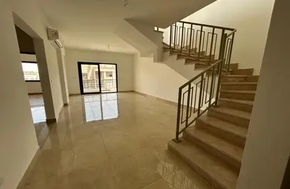 Penthouse - 2 Bedrooms - 3 Bathrooms for sale in Fifth Square - The 5th Settlement - New Cairo City - Cairo