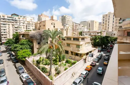 Apartment - 3 Bedrooms - 2 Bathrooms for sale in Shaarawy St. - Laurent - Hay Sharq - Alexandria