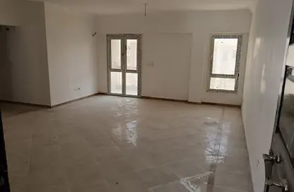 Apartment - 3 Bedrooms - 1 Bathroom for sale in Gamal Abdel Nasser Axis - The 3rd Settlement - New Cairo City - Cairo Apartment - 3 Bedrooms - 1 Bathroom for sale in Gamal Abdel Nasser Axis - The 3rd Settlement - New Cairo City - Cairo