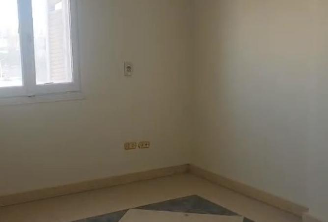 8088369 - Property Image 2