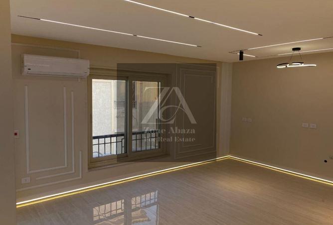 8220533 - Property Image 3