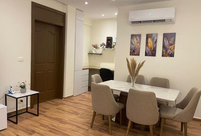 8081567 - Property Image 2