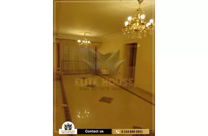 Apartment - 3 Bedrooms - 1 Bathroom for rent in Qareat Mubarak Al Olympia St. - Smouha - Hay Sharq - Alexandria