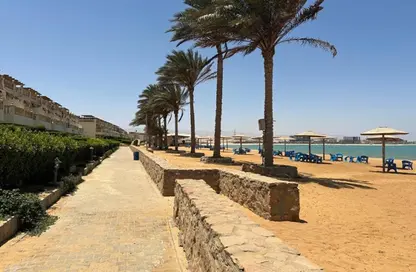 (بنتهاوس  (روف - 2 غرف نوم - 1 حمام للبيع في قرية بلاجيو - العين السخنة - السويس