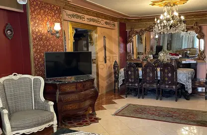 Apartment - 3 Bedrooms - 1 Bathroom for rent in Abdelhamid Al Abady St. - Roushdy - Hay Sharq - Alexandria