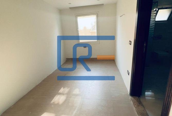 8113297 - Property Image 3