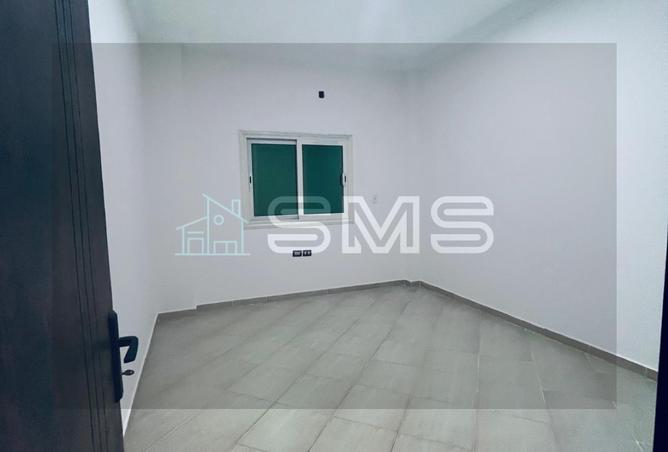 8240046 - Property Image 2