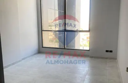 عيادة - استوديو - 2 حمامات للبيع في هالتاون - مدينة 6 أكتوبر - الجيزة